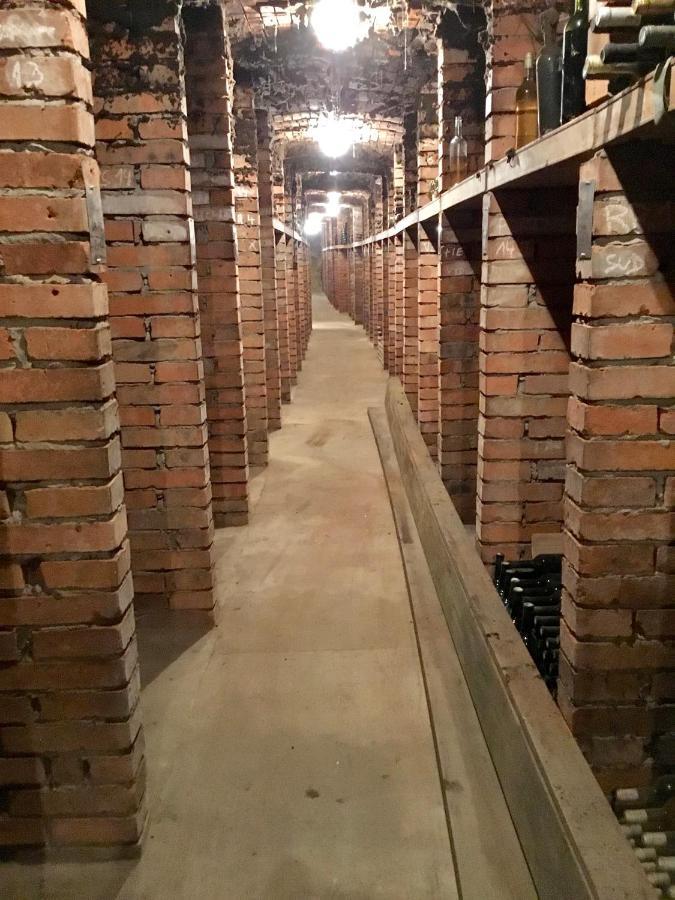 Sklep U Dusana Vracov Buitenkant foto